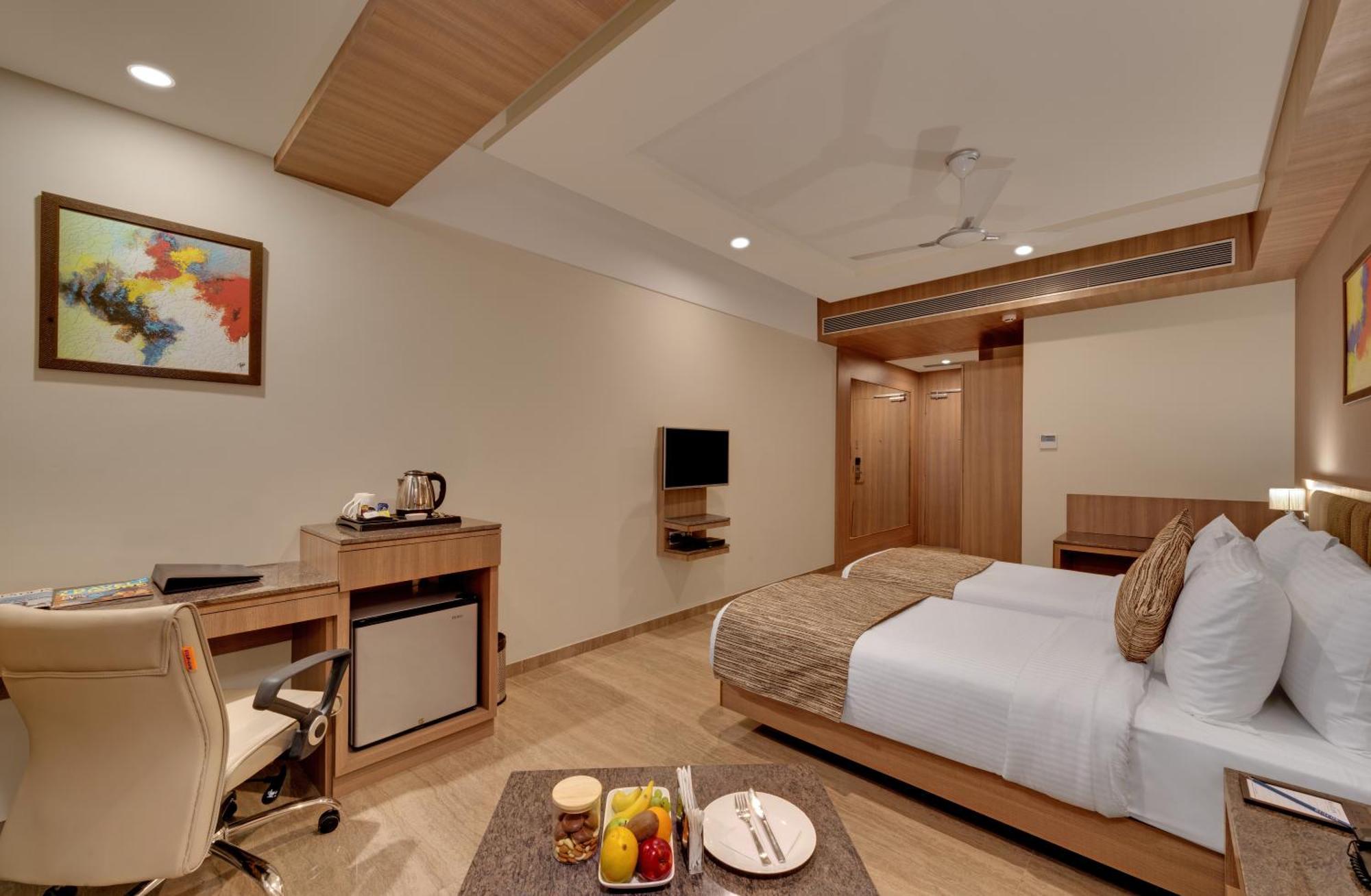 Anaya Beacon Hotel Jāmnagar Habitación foto