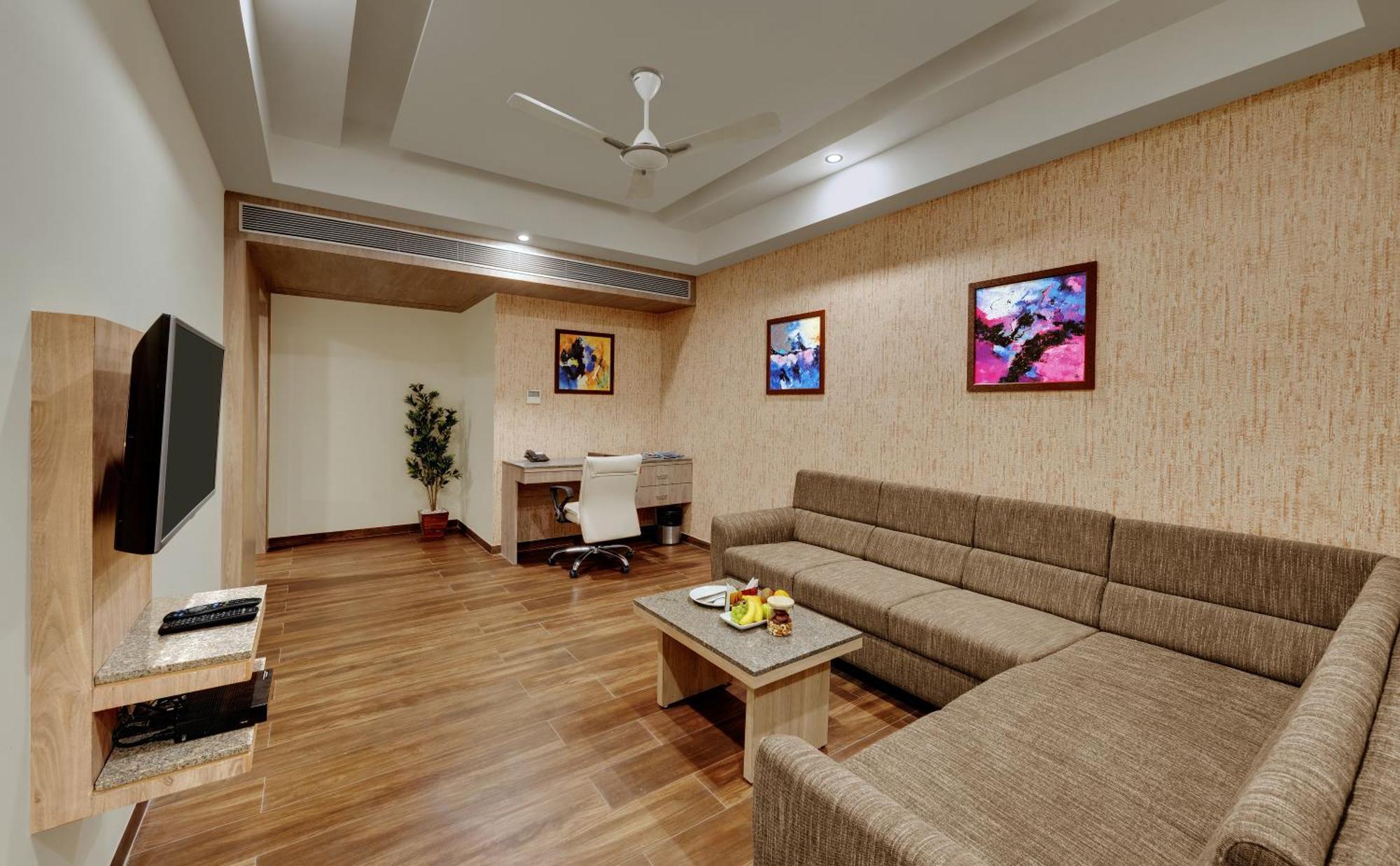 Anaya Beacon Hotel Jāmnagar Habitación foto